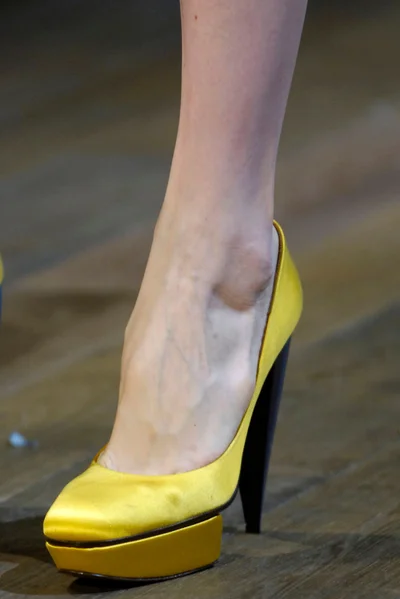 Look 16